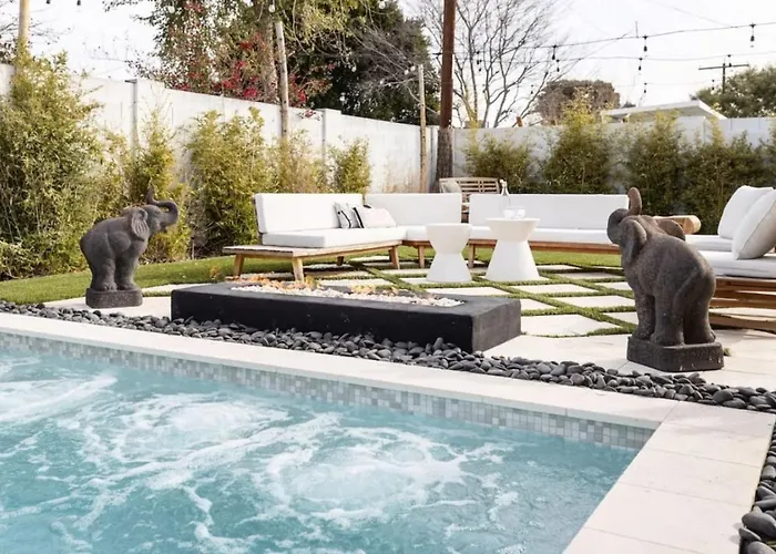 3 Bedrooms Firepit Pool Chess